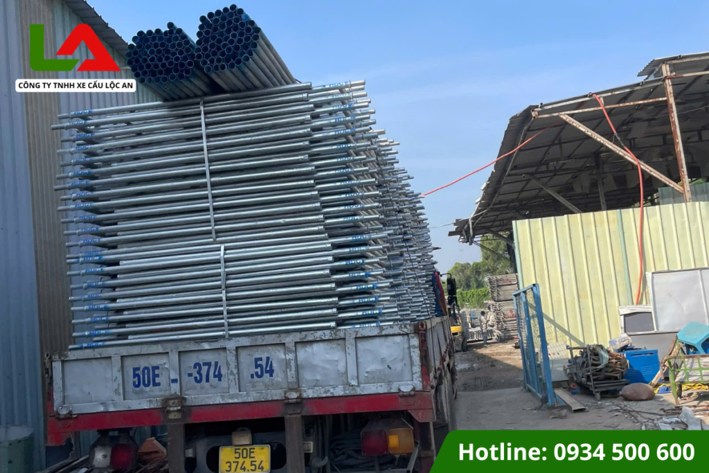Thuê Xe Cẩu Thùng Trọn Gói