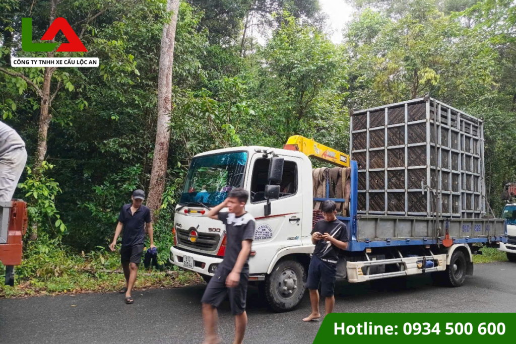 Cho thuê xe cẩu thùng 5 tấn