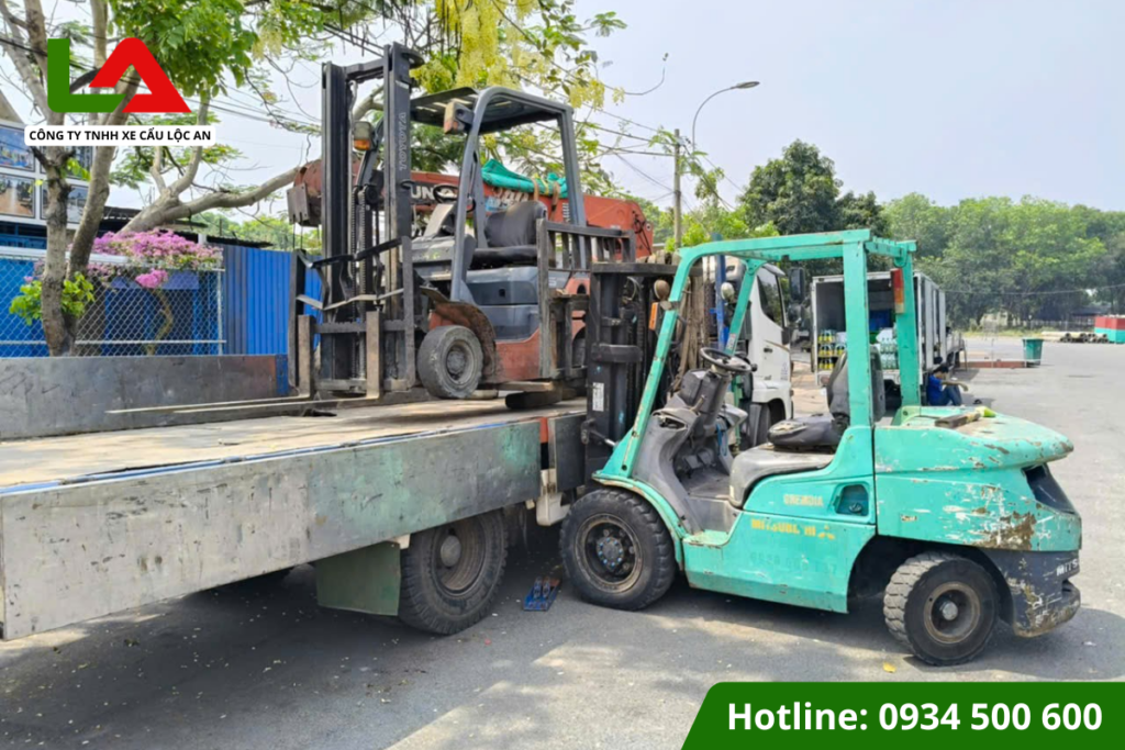 Thuê Xe Nâng Hàng Quận Bình Tân