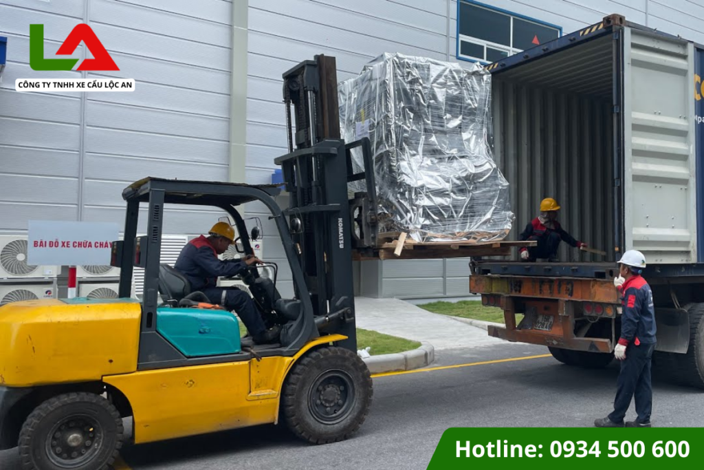 Thuê xe nâng tải trọng lớn TPHCM