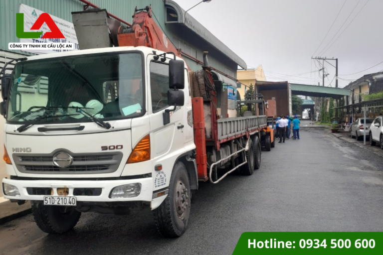 Dịch vụ cẩu hàng bằng xe cẩu thùng